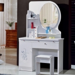 BÀN TRANG ĐIỂM MẪU 4