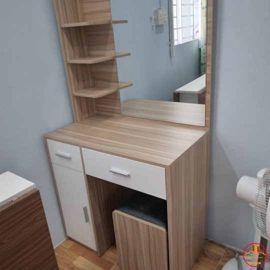 BÀN TRANG ĐIỂM TT01