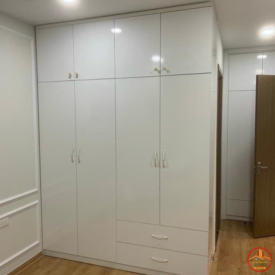 TỦ ÁO 4 CÁNH THIẾT KẾ CÓ NGĂN KÉO